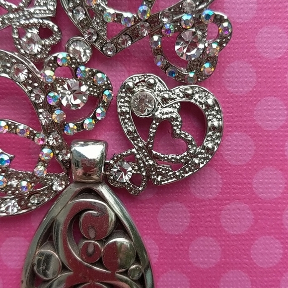 Artisan Vase of Hearts art! - Picture 5 of 9